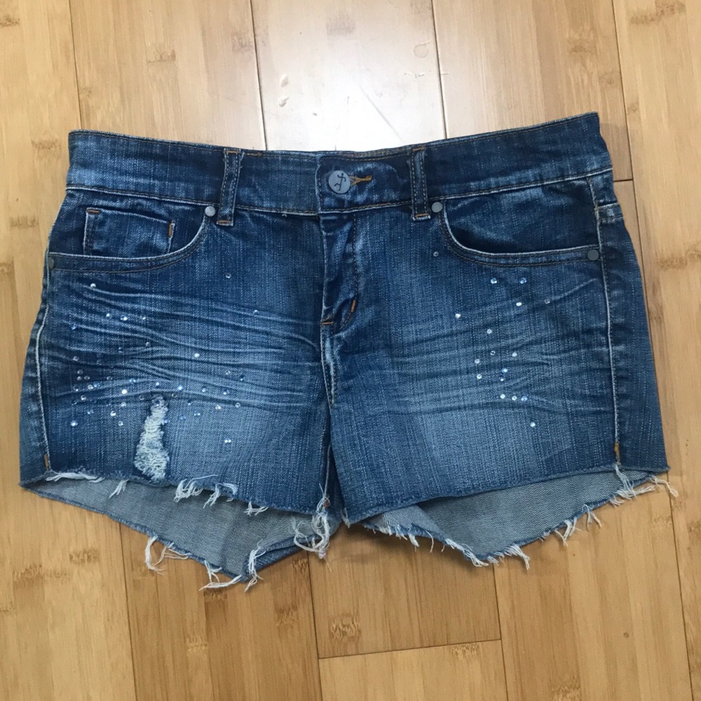 Like new SL8 cut off embellished jean shorts